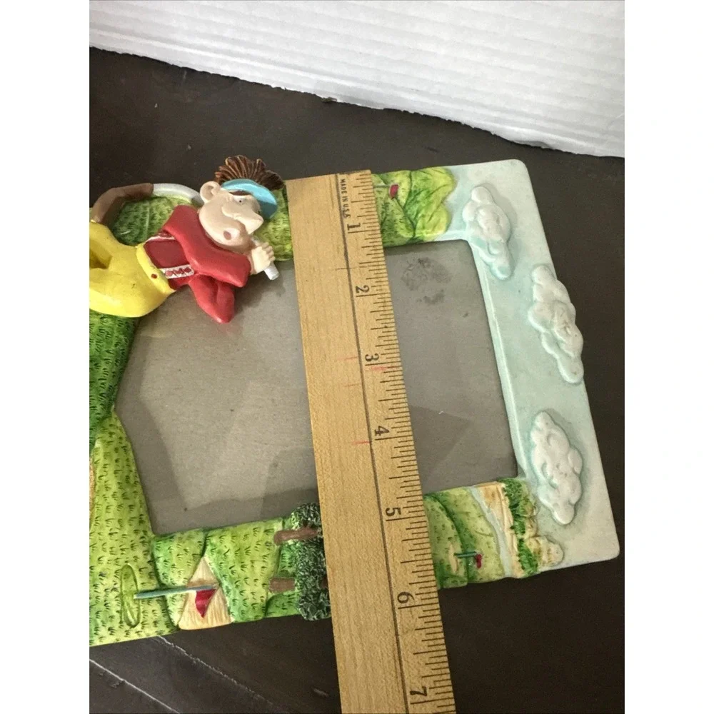 RUSS PHOTO PICTURE FRAME GOLF 3D HANDPAINTED 3.5